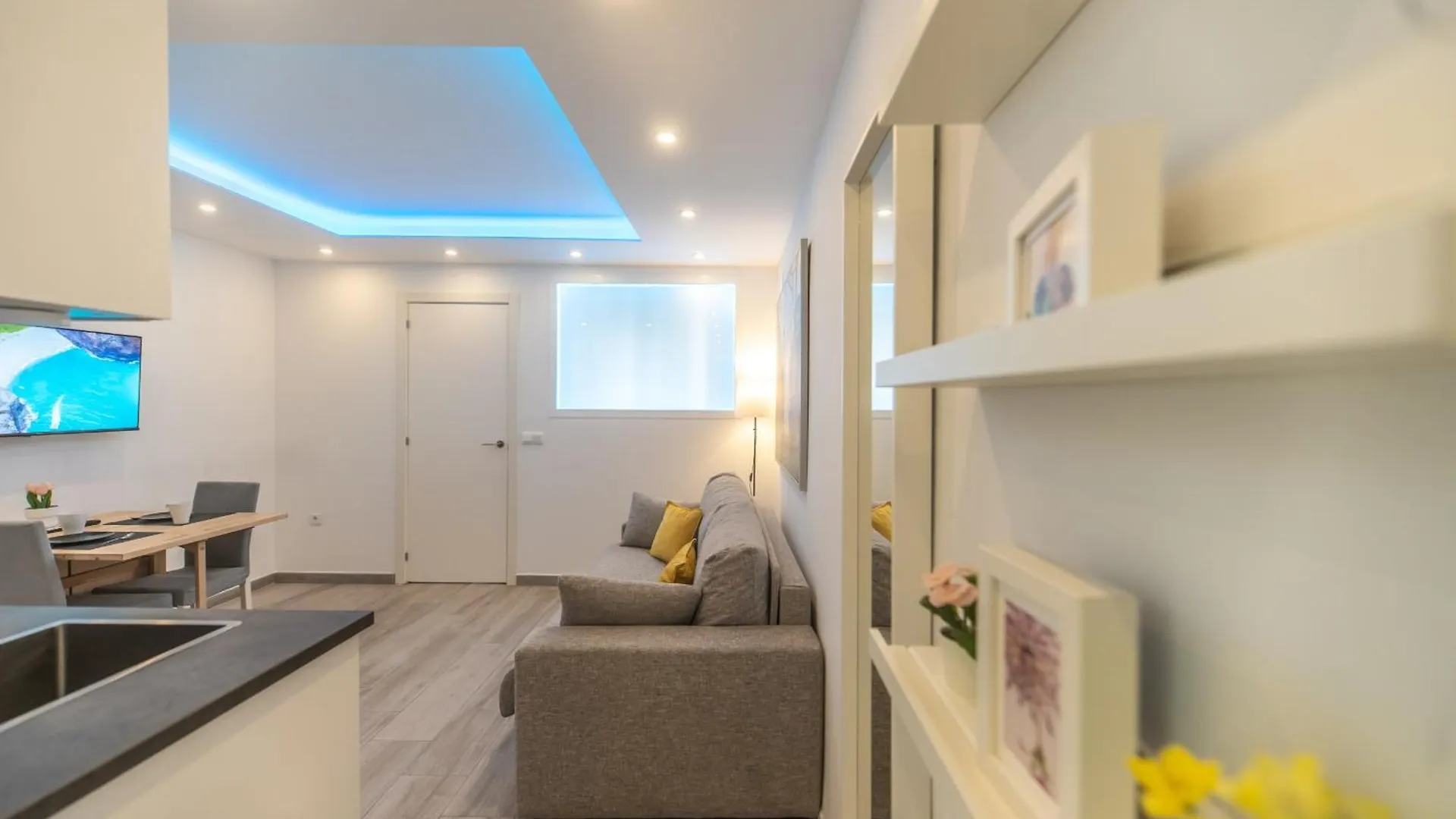 Malagasuite Dreams Of Torremolinos Apartment